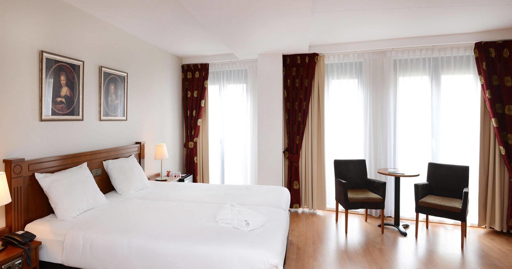 Hotel Amrâth Grand Frans Hals 4*